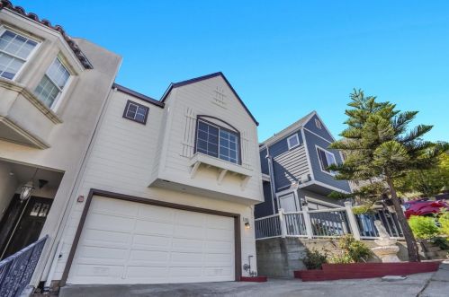 1063 Schwerin St, Daly City CA  94014-1622 exterior