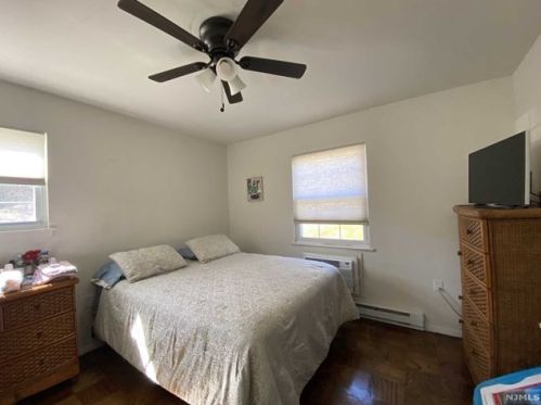 86 Maple St, Teaneck NJ  07666-3802 exterior