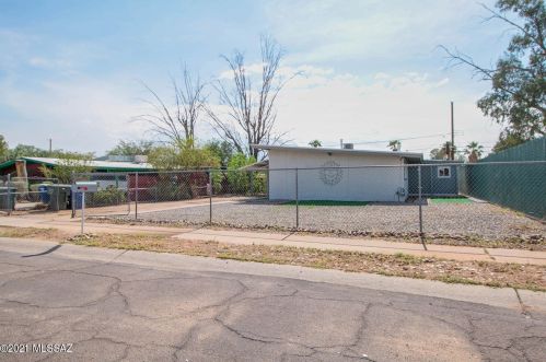 2016 Plumer Ave, Tucson, AZ 85713-3921