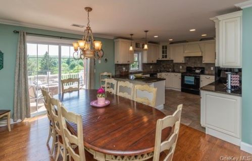 110 Orchard Ter, Monroe NY  10950-3416 exterior