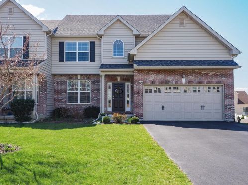 976 Spring White Dr, Breinigsville, PA 18031-1791