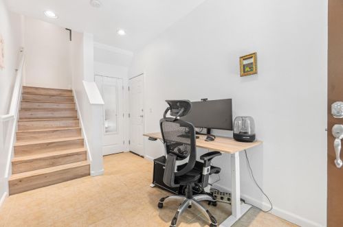 811 Modern Ice Dr, San Jose, CA 95112-4856