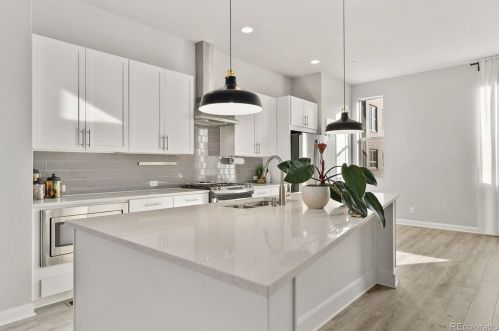 7040 Alaska Dr, Denver, CO 80226-3222