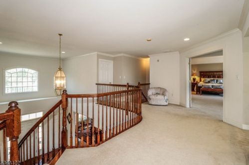 21 Patrick Henry Pl, East Amwell Township NJ  08551-1805 exterior