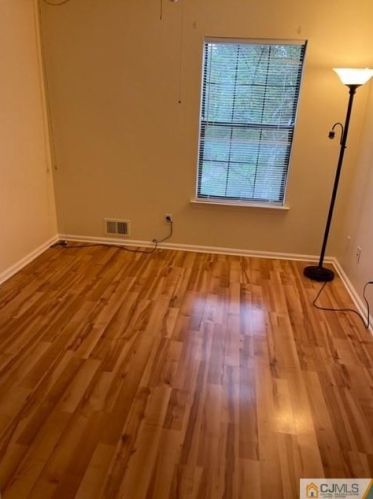 212 Blew Ct, East Brunswick NJ  08816-1836 exterior