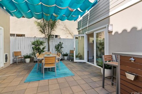 1319 Bay Ave, Newport Beach, CA 92662-1235