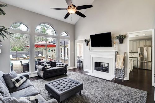 5607 Evergreen Vly Dr, Humble TX  77345-3067 exterior