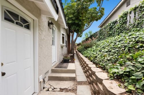 2114 Caddington Dr, Palos Verdes Estates CA  90275-2015 exterior