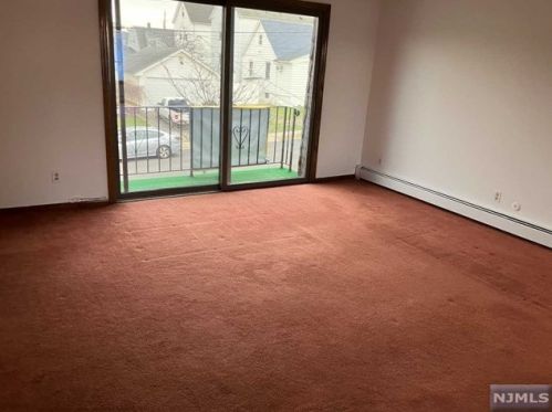 11 Alpine St, Outwater NJ  07026-2101 exterior