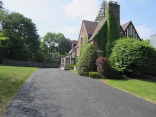 80 Manning Blvd, Albany NY  12203-1708 exterior