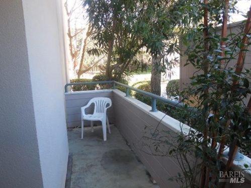 238 Larkspur Plaza Dr, Larkspur, CA 94939-1427