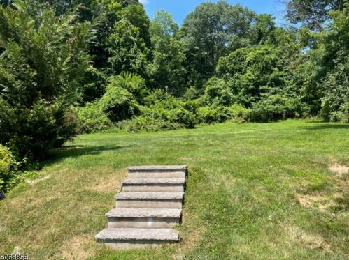 26 Old Brookside Rd, Dover NJ  07869-3604 exterior