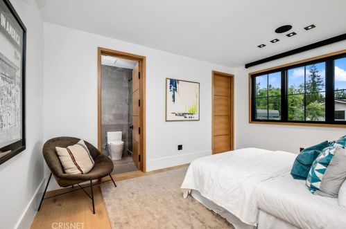 4508 Haskell Ave, Van Nuys CA  91436-3148 exterior