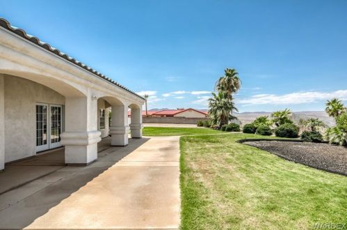 1895 Corwin Rd, Bullhead City AZ  86442-8774 exterior