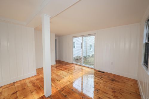 328 2nd Nh Tpke, Hillsboro NH  03244-4614 exterior