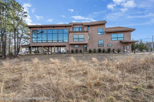 49 Cherokee Ln, Bricktown NJ  08724-4405 exterior