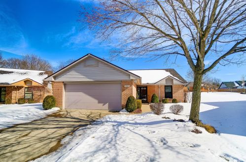 207 Whispering Wind Ct, Englewood, OH 45322-2238