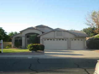 2392 Kempton Rd, Chandler, AZ 85225-2352