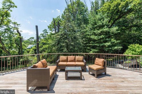 213 Constitution Dr, Princeton NJ  08540-6711 exterior