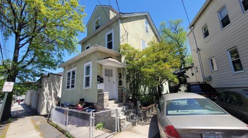 145 Lincoln Ave, Mount Vernon, NY 10550-1274