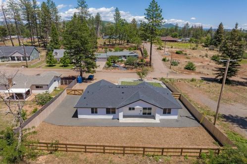 6081 Maxwood Dr, Paradise CA  95969-4348 exterior