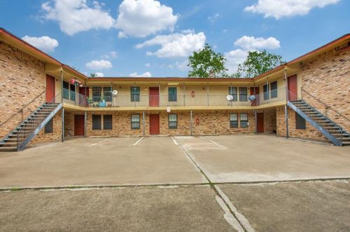 1108 Elm St, Denton, TX 76201-6909