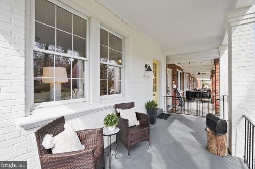 3927 Benton St, Washington, DC 20007-1782