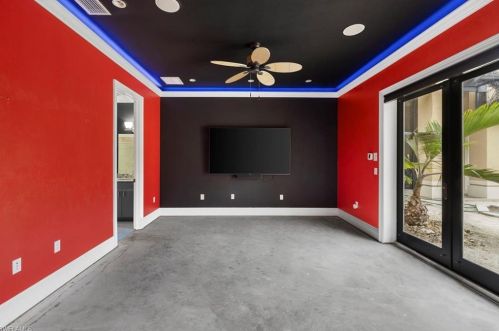 7834 Classics Dr, Naples FL  34113-3043 exterior