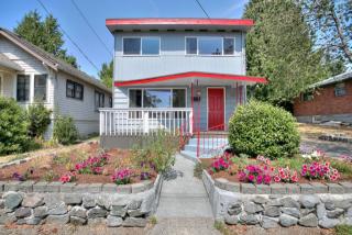 2808 70th St, Seattle, WA 98117-6239