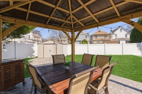 55 Charles St, Roselle Park NJ  07204-2258 exterior