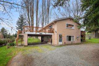 10507 124th Ave, Kirkland WA  98033-4628 exterior