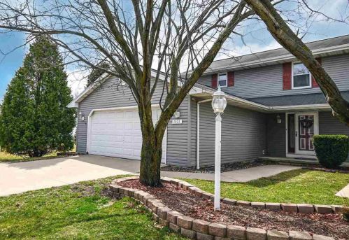 1021 Coppens Rd, Green Bay, WI 54303-3864