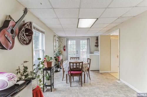 7 2nd Ave, West Milford NJ  07480-3317 exterior