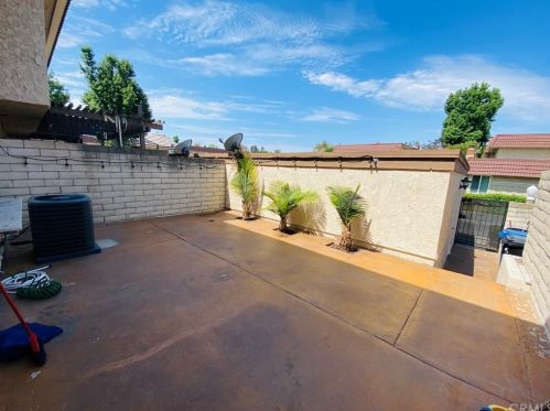 11259 Knott Ave, Cypress CA  90630-5401 exterior