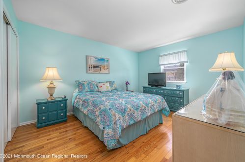 1032 Orlando Dr, Lacey NJ  08731-5510 exterior