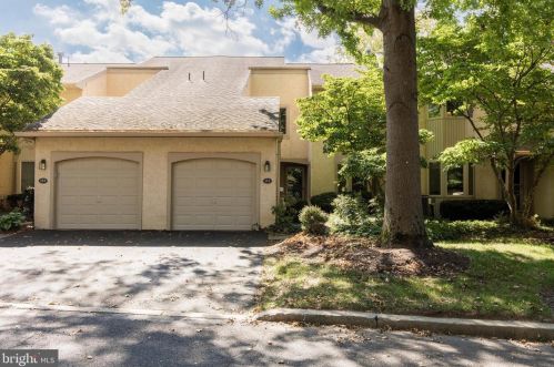 353 River Birch Cir, Melrose Park, PA 19027-1338