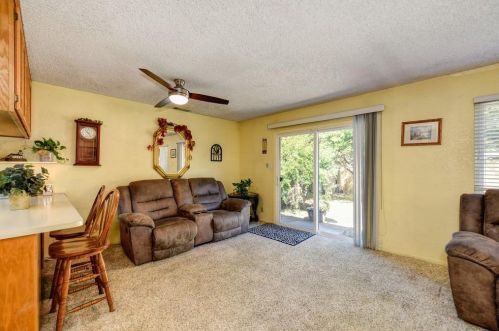 10909 Walnutwood Way, Rancho Cordova CA  95670-5114 exterior