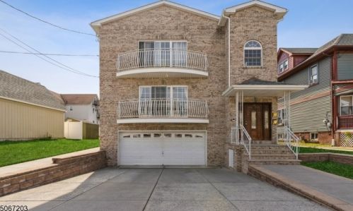 210 Filbert St, Roselle Park, NJ 07204-2216