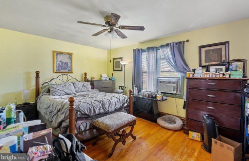 902 New Hope St, Norristown PA 19401-3146 exterior