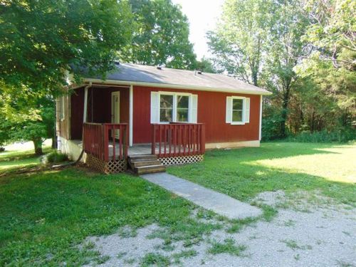 251 County Barn Rd, Bonnieville, KY 42765-8106