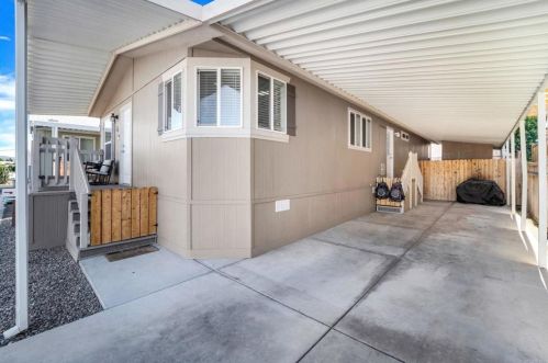 13217 Aurora Dr, El Cajon CA  92021-1800 exterior