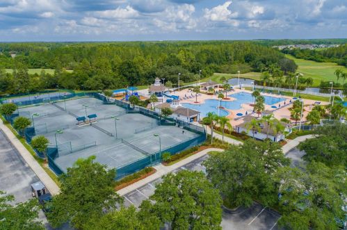 19018 Fishermans Bend Dr, Lutz FL  33558-9753 exterior