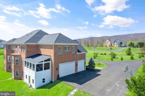 15840 Parnell Ct, Haymarket VA  20169-1667 exterior