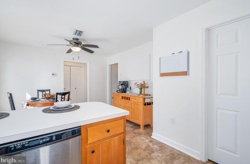 49 Bradford Ct, Charles Town WV  25414-4208 exterior