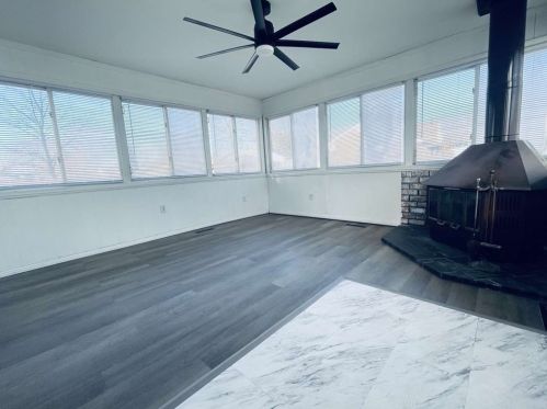 215 Garfield Ave, New Castle, PA 16105-2539