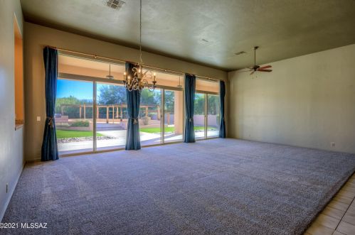 2570 Castle Rock Dr, Tucson AZ exterior