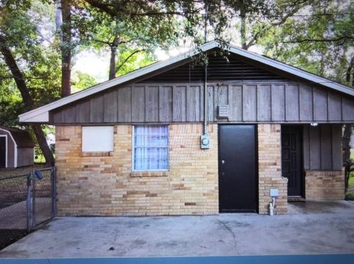 602 Reverse St, Conroe TX  77301-1210 exterior