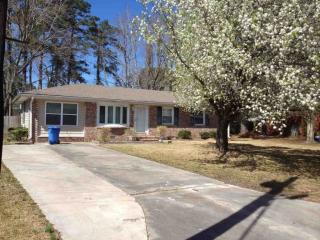 705 Dennis Rd, Jacksonville, NC 28546-4676
