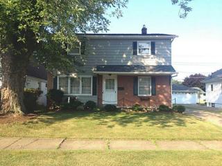 3320 Oakwood St, Erie, PA 16508-2251