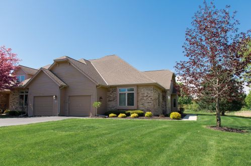 10715 Essex Ct, Thiensville, WI 53092-8531